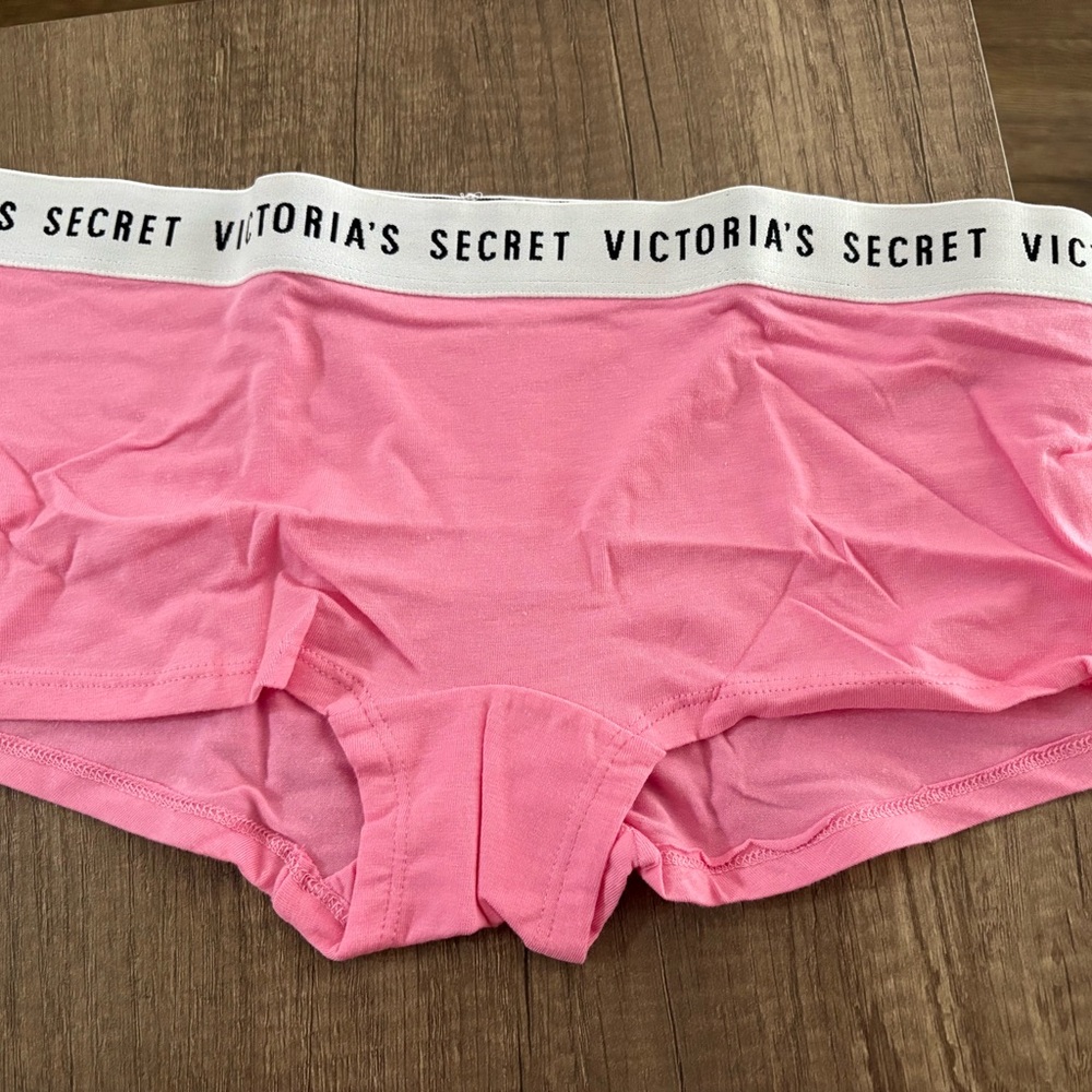 Victoria's Secret  Pink, White & Black Boy Briefs. NWT.